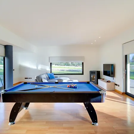 Villa Binife - Rodeada De Naturaleza Y Con Piscina *
