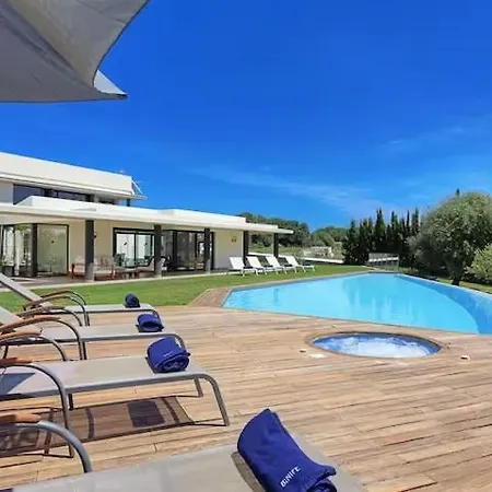 Binife - Rodeada De Naturaleza Y Con Piscina * Alaior