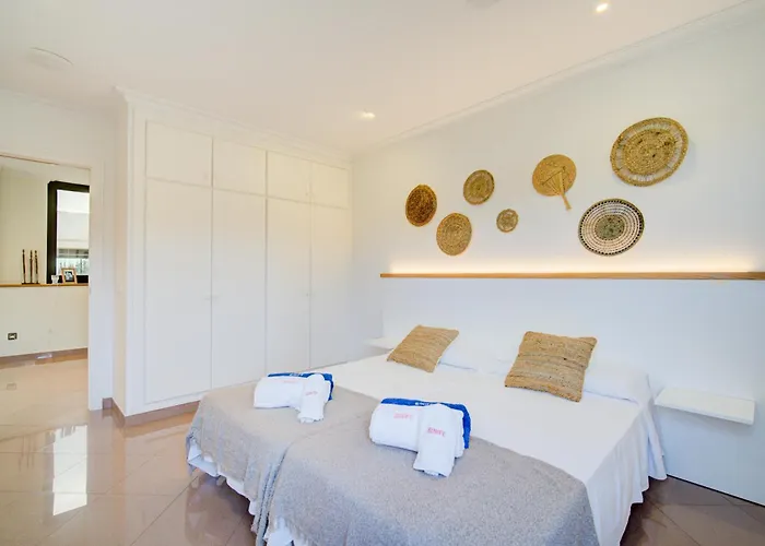 Binife - Exclusiva Con Piscina Climatizada וילה