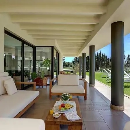 Binife - Rodeada De Naturaleza Y Con Piscina Villa *